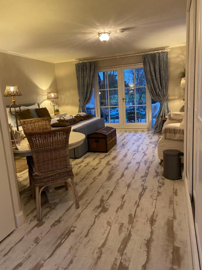 De Vijverkamer-----Prive Diner Op De Kamer Mogelijk!! Хогевен Экстерьер фото