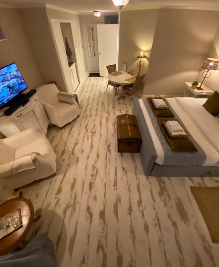 De Vijverkamer-----Prive Diner Op De Kamer Mogelijk!! Хогевен Экстерьер фото